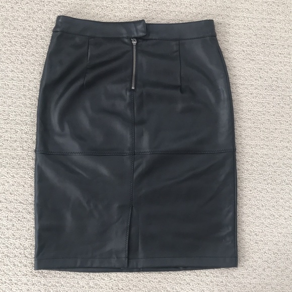 Vila Black Faux Leather Skirt - Picture 3 of 4